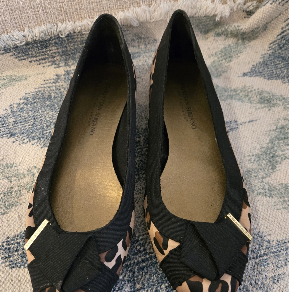Christian Sirjano size 7 flat shoes - Picture 2 of 5